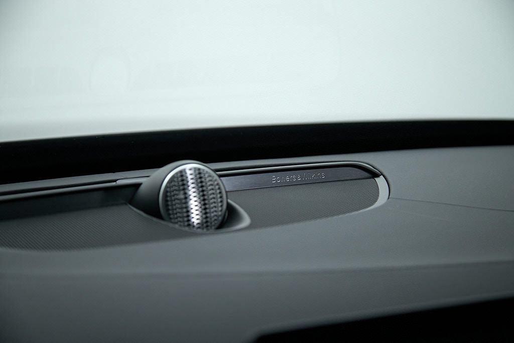 Certified 2025 Volvo XC90 T8 Ultra AWD/4WD image 14