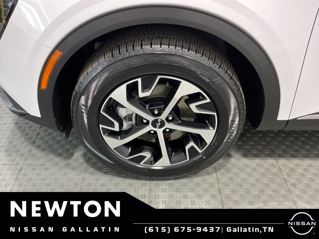 Used 2025 Kia Sportage EX AWD/4WD image 50