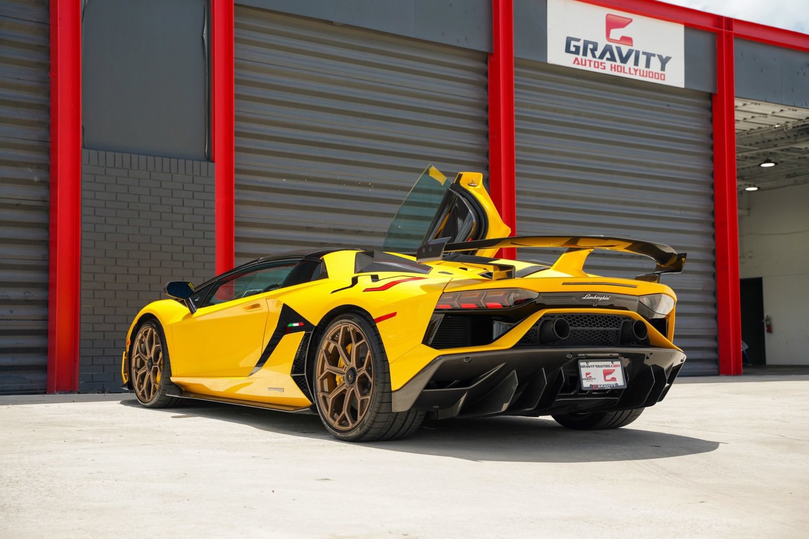 Used 2021 Lamborghini Aventador SVJ AWD/4WD image 40