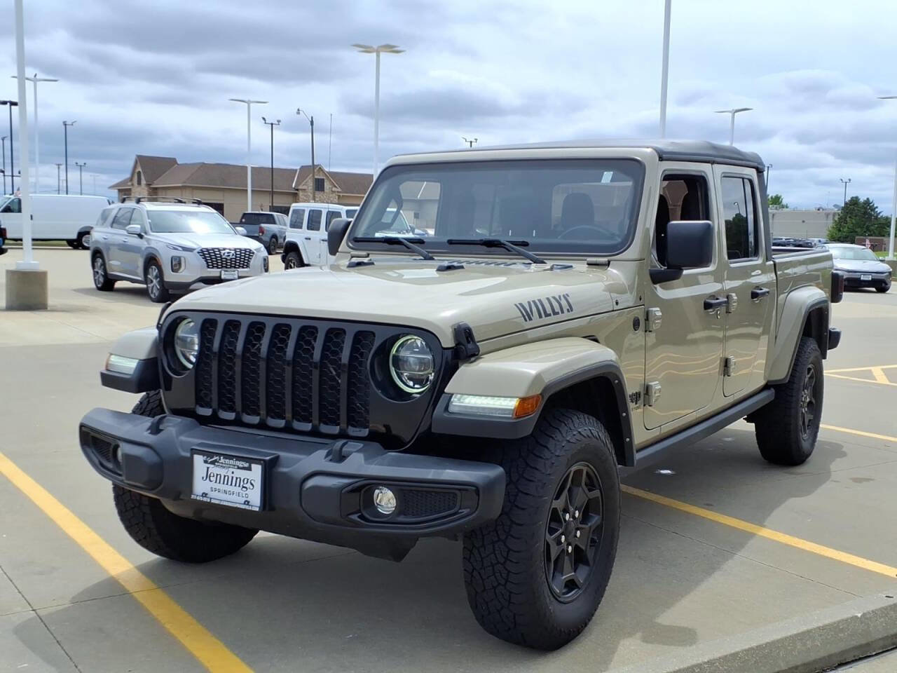 Used 2022 Jeep Gladiator Sport AWD/4WD image 6