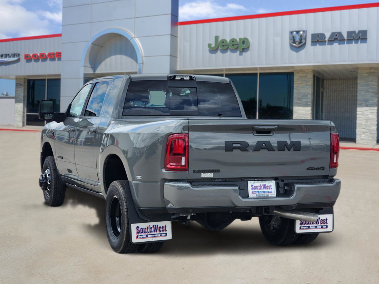 New 2026 RAM 3500 Laramie AWD/4WD image 4
