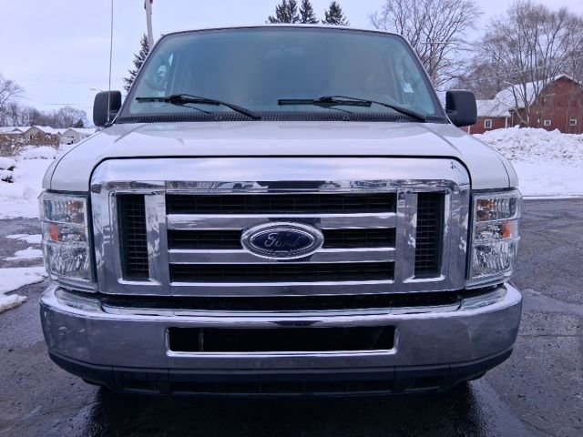 Used 2012 Ford E-350 and Econoline 350 XLT image 2