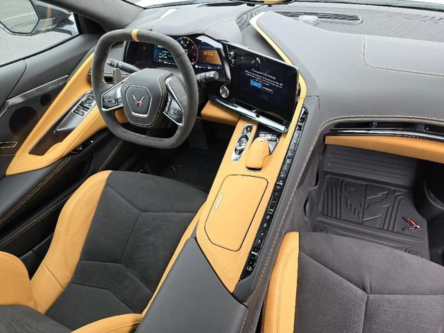 Used 2024 Chevrolet Corvette Stingray Premium Cpe w/ Z51 Performance Package RWD image 26