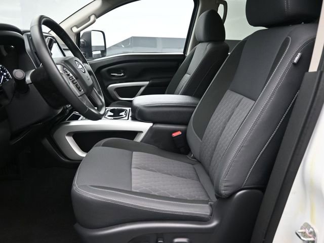Used 2024 Nissan Titan SV w/ SV Convenience Package image 23