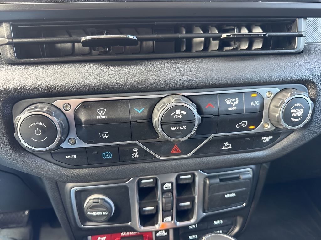 Used 2025 Jeep Wrangler Willys 4xe image 17