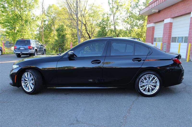 Used 2023 BMW 330i Sedan w/ Driving Assistance Package RWD image 2