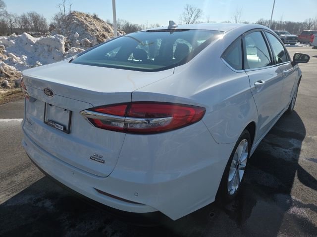 Used 2020 Ford Fusion SE image 6