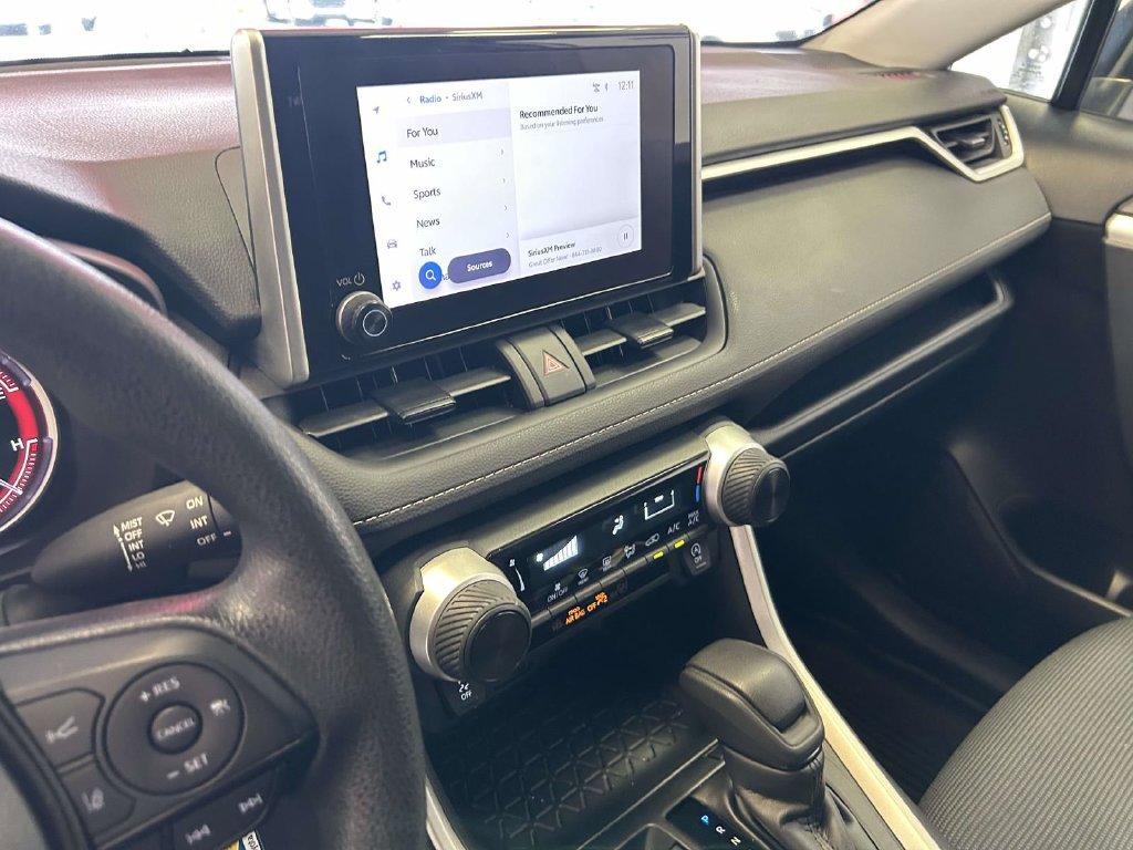 Used 2024 Toyota RAV4 LE AWD/4WD image 20