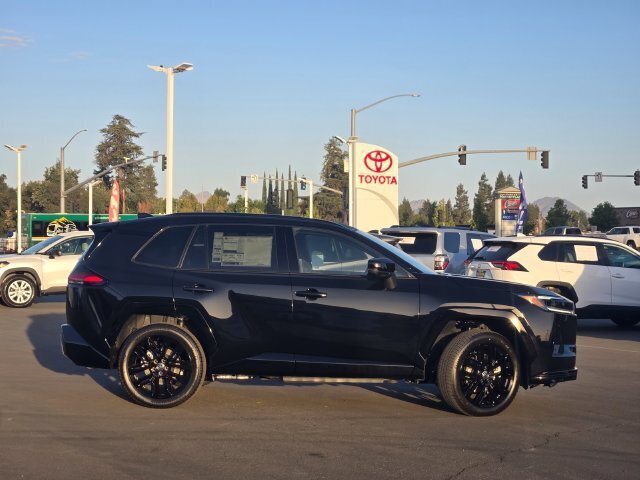 New 2026 Toyota RAV4 XSE w/ Panoramic Sun Roof Package AWD/4WD image 4