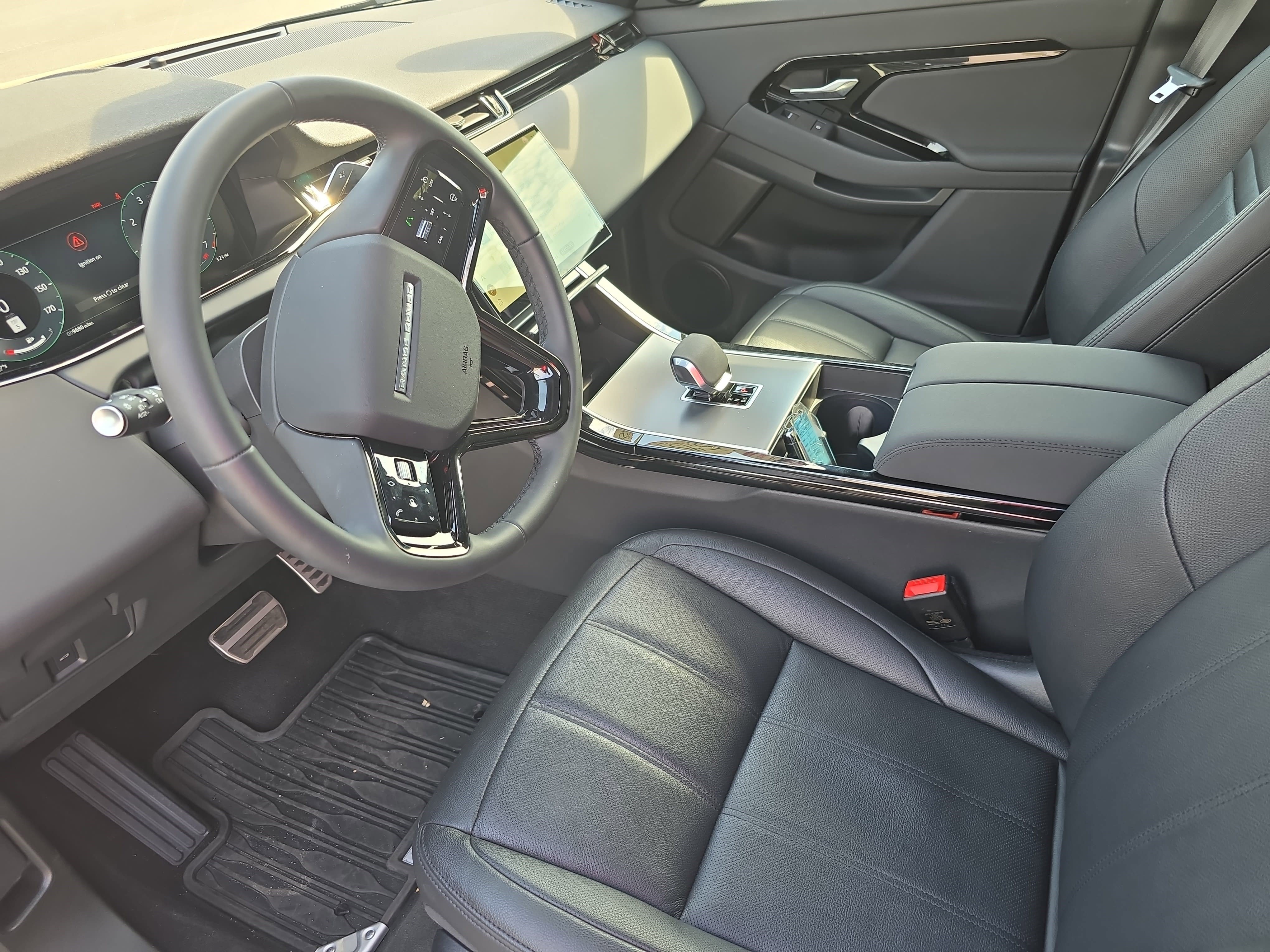 Used 2024 Land Rover Range Rover Evoque Dynamic SE image 15