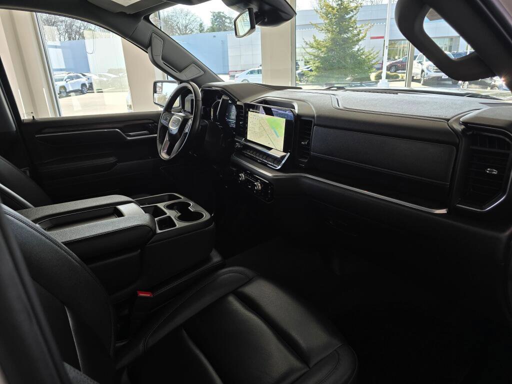 Used 2025 GMC Sierra 1500 SLT image 46