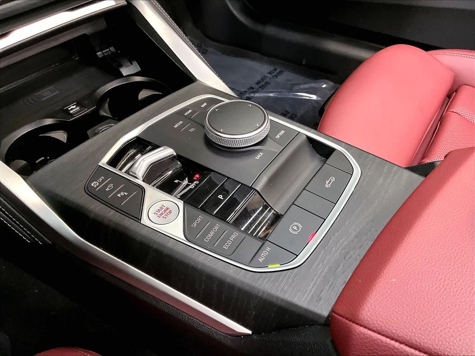 Used 2024 BMW M440i Convertible w/ Premium Package RWD image 37