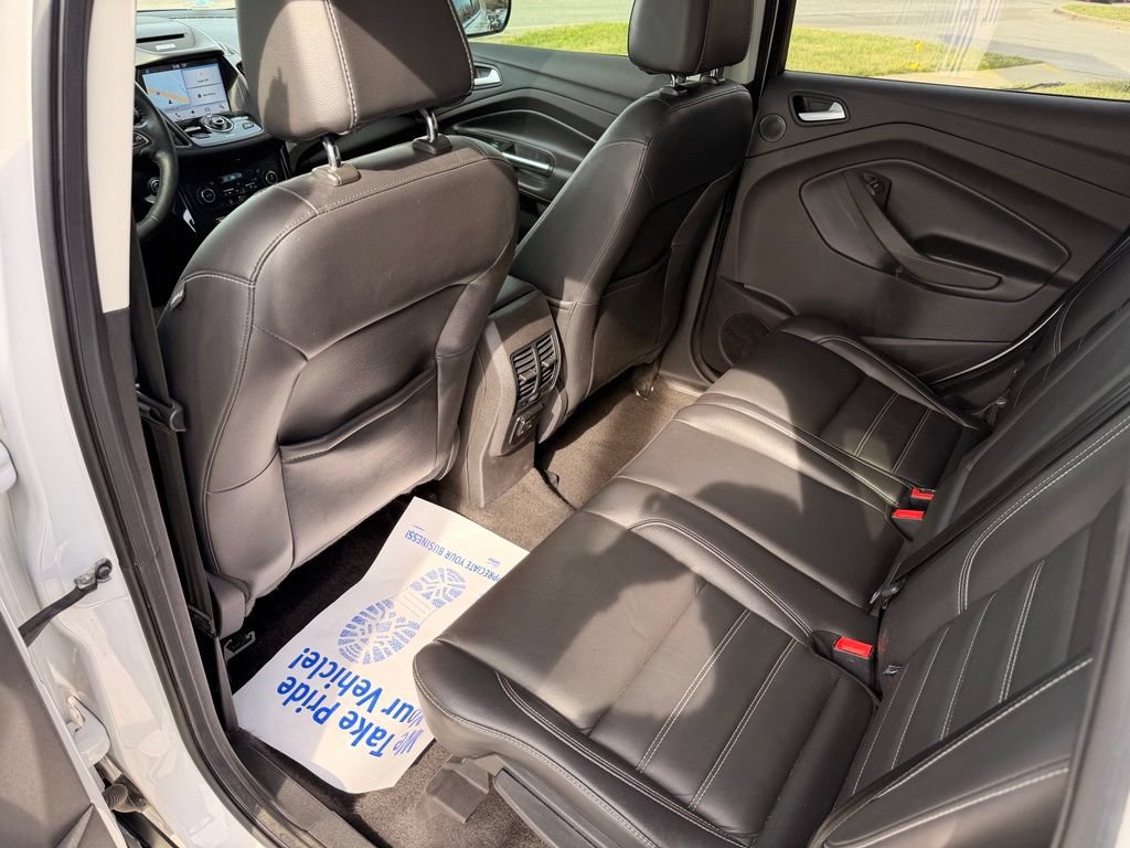 Used 2017 Ford Escape Titanium w/ Equipment Group 301A AWD/4WD image 32