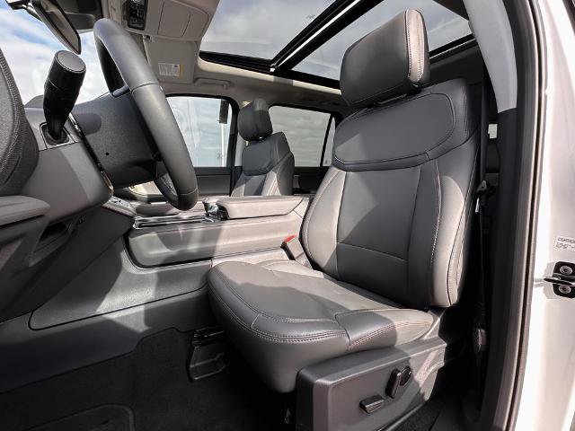 New 2025 Ford Expedition Active image 6