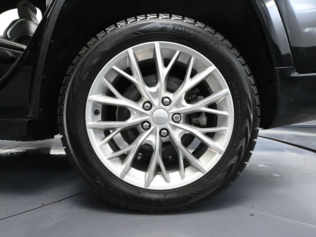 Used 2021 Jeep Grand Cherokee L Summit w/ Luxury Tech Group V AWD/4WD image 14