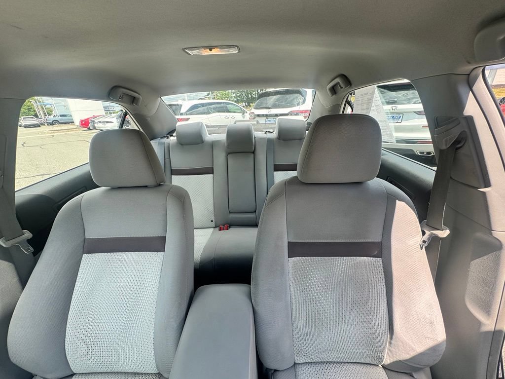 Used 2012 Toyota Camry LE FWD image 23
