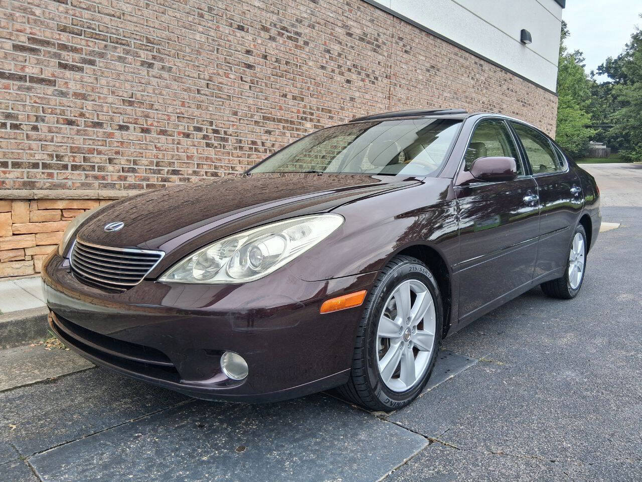Used 2005 Lexus ES 330 FWD image 1