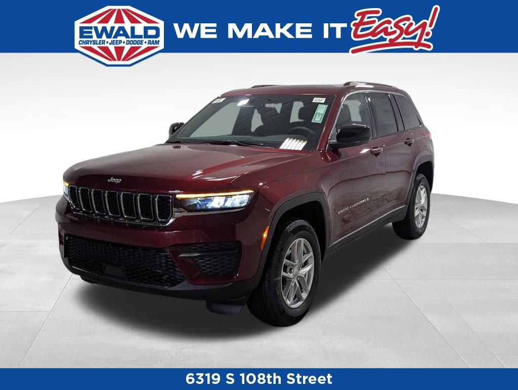 New 2025 Jeep Grand Cherokee Laredo X w/ Trailer Tow Package image 17