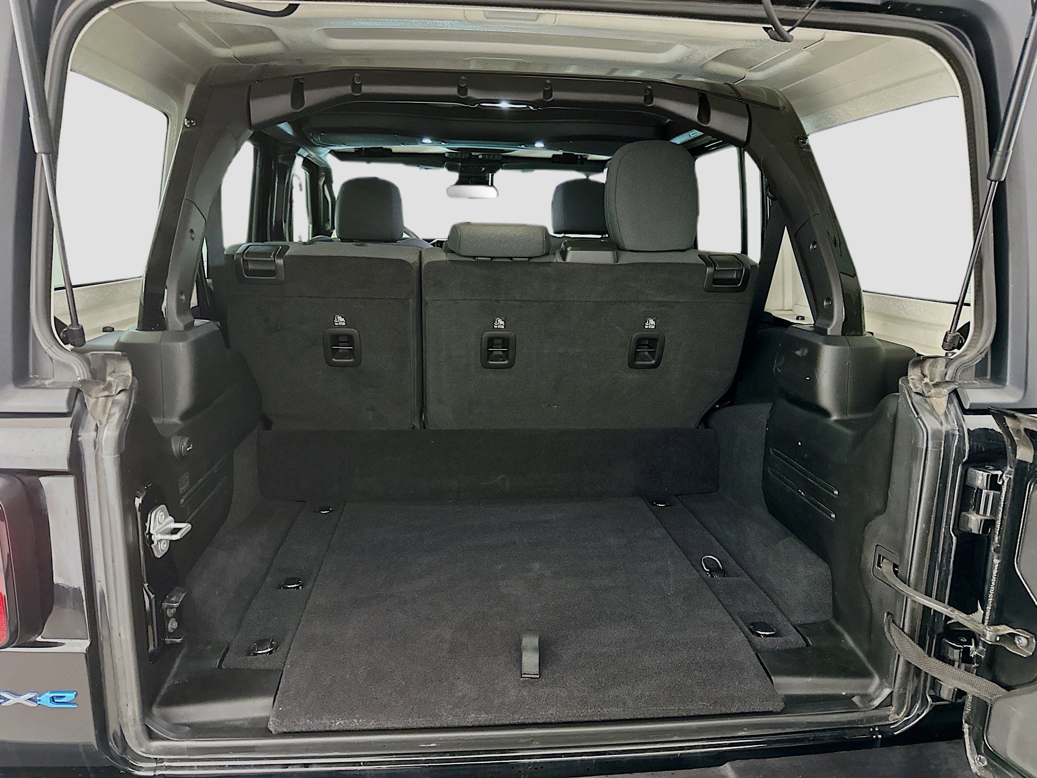 Used 2025 Jeep Wrangler Willys image 29