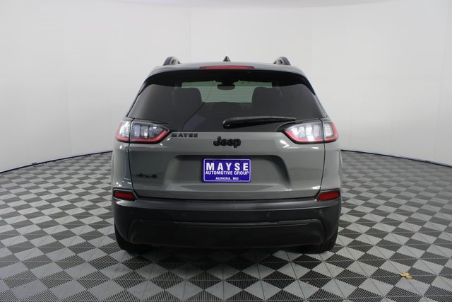 Used 2023 Jeep Cherokee Altitude Lux image 23