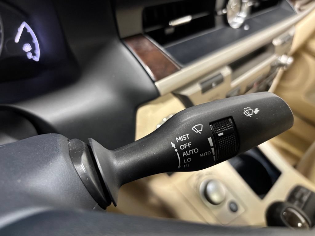Used 2014 Lexus ES 350 w/ Luxury Package FWD image 22