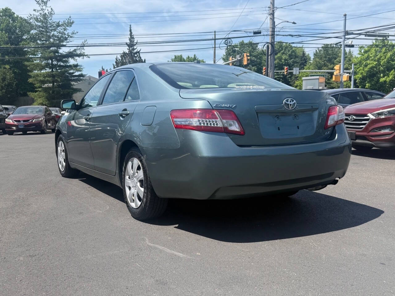 Used 2010 Toyota Camry LE FWD image 7
