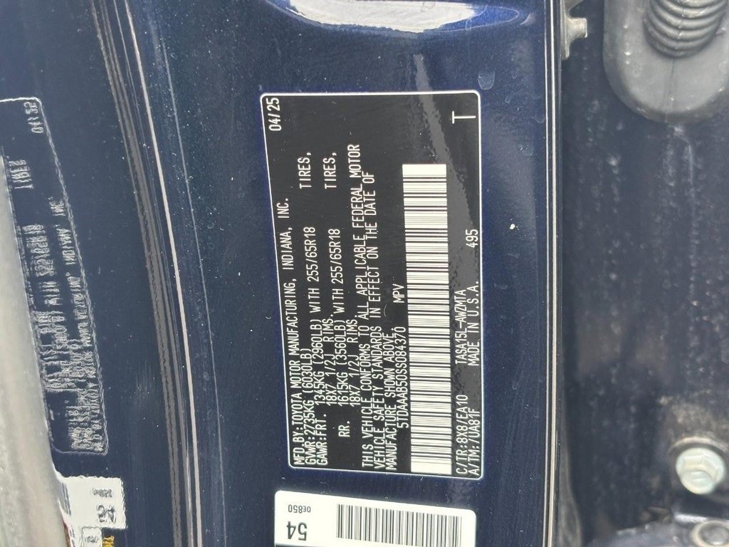 Used 2025 Toyota Grand Highlander AWD image 32