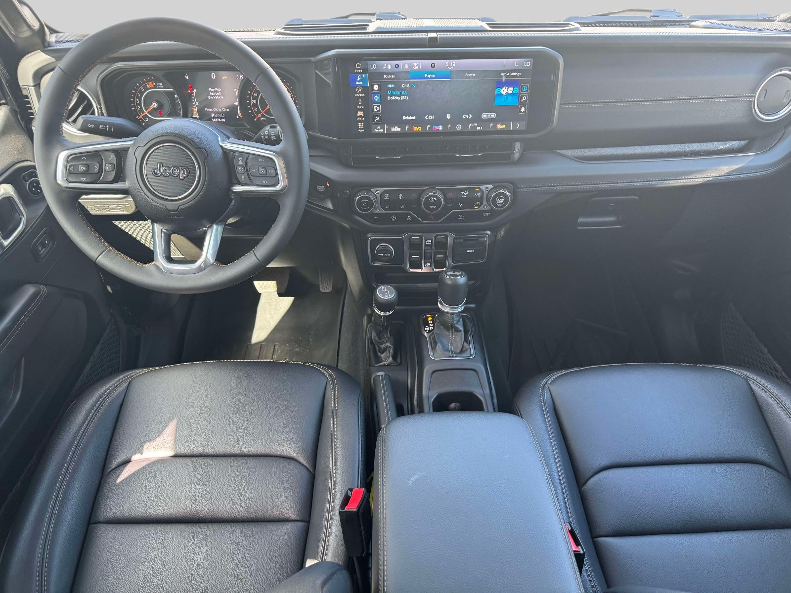 Used 2024 Jeep Wrangler Unlimited Sahara AWD/4WD image 2
