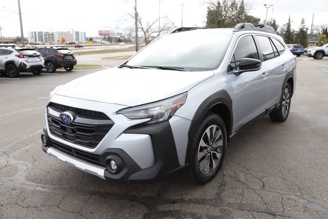 Used 2023 Subaru Outback Limited image 9