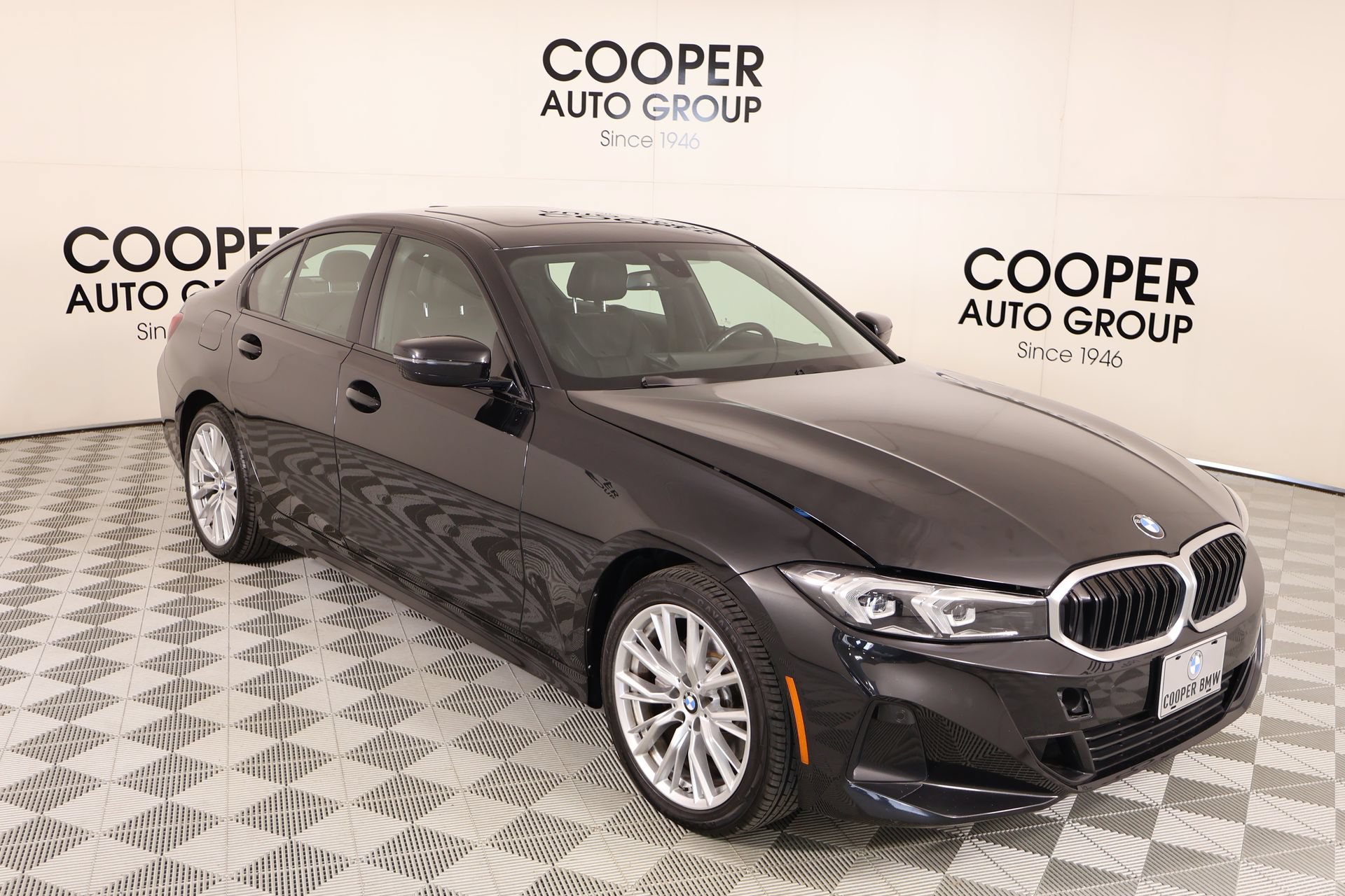 Used 2023 BMW 330i xDrive Sedan AWD/4WD image 1