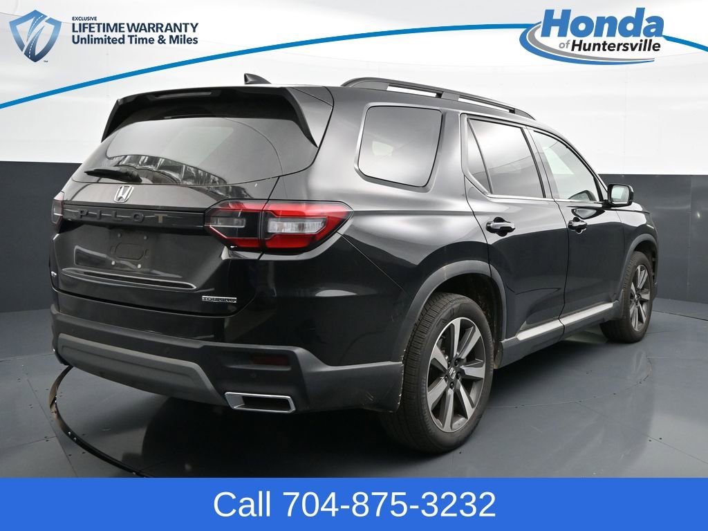 Used 2024 Honda Pilot Touring image 8