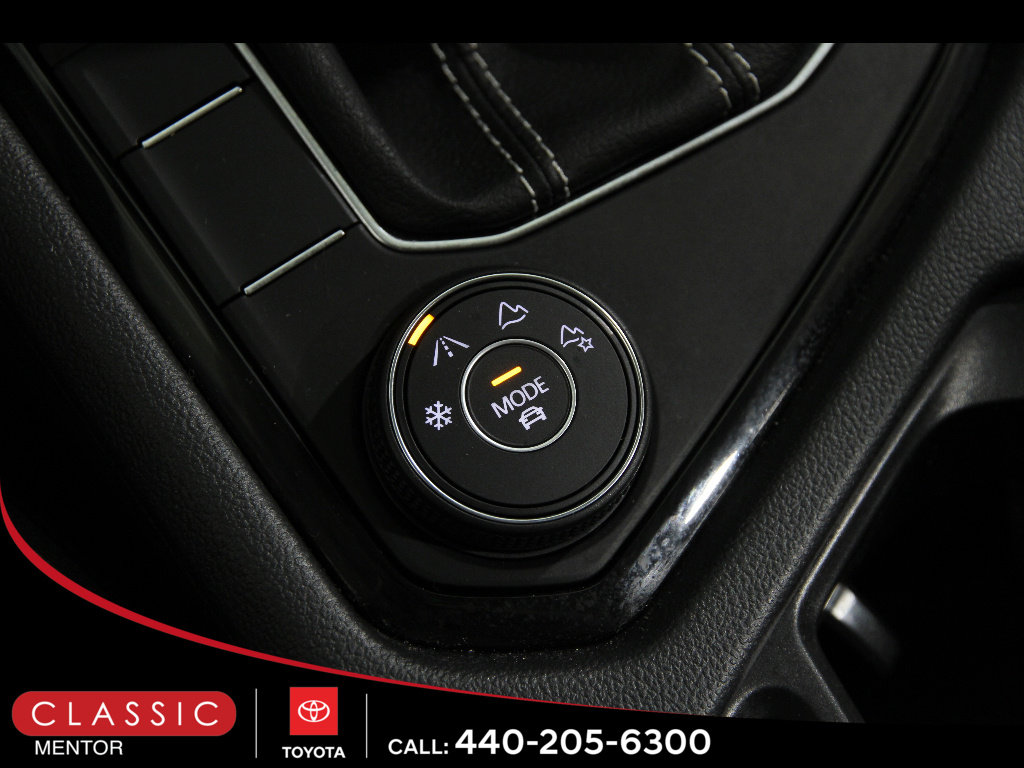 Used 2024 Volkswagen Taos SE image 18