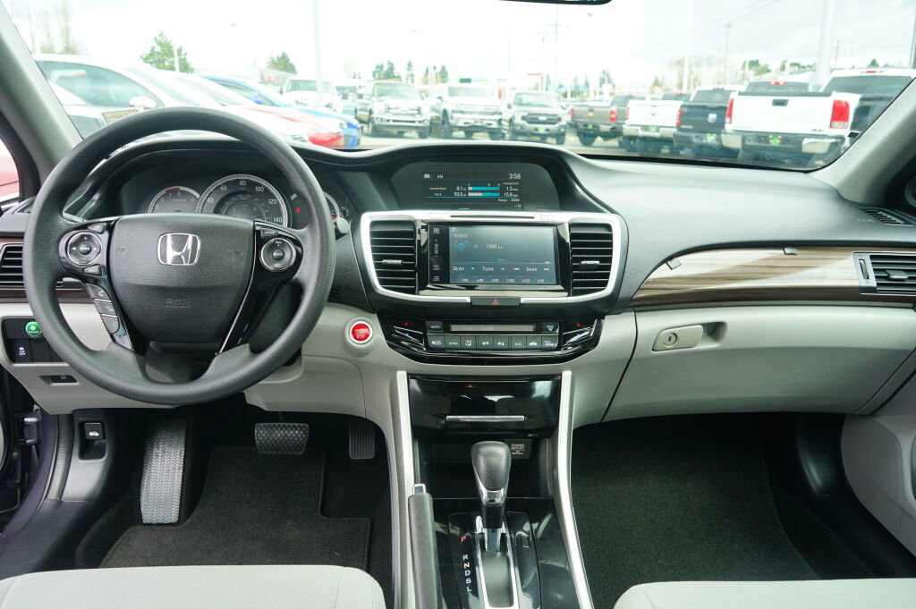 Used 2016 Honda Accord EX image 14