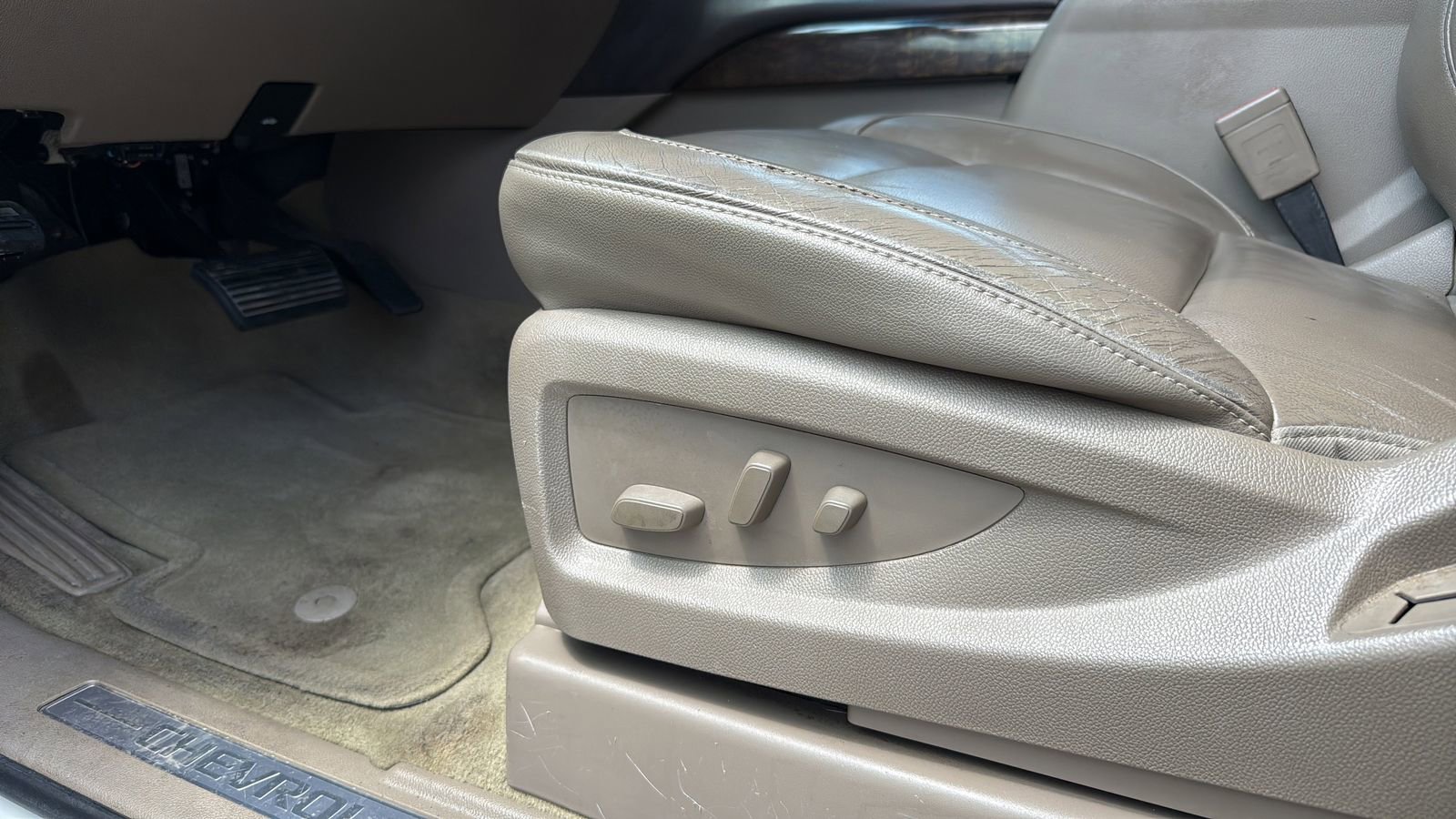 Used 2015 Chevrolet Tahoe LT RWD image 8