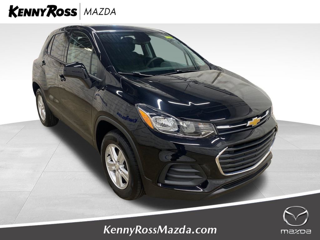 Used 2022 Chevrolet Trax LS w/ Tint and Cruise Package AWD/4WD image 1