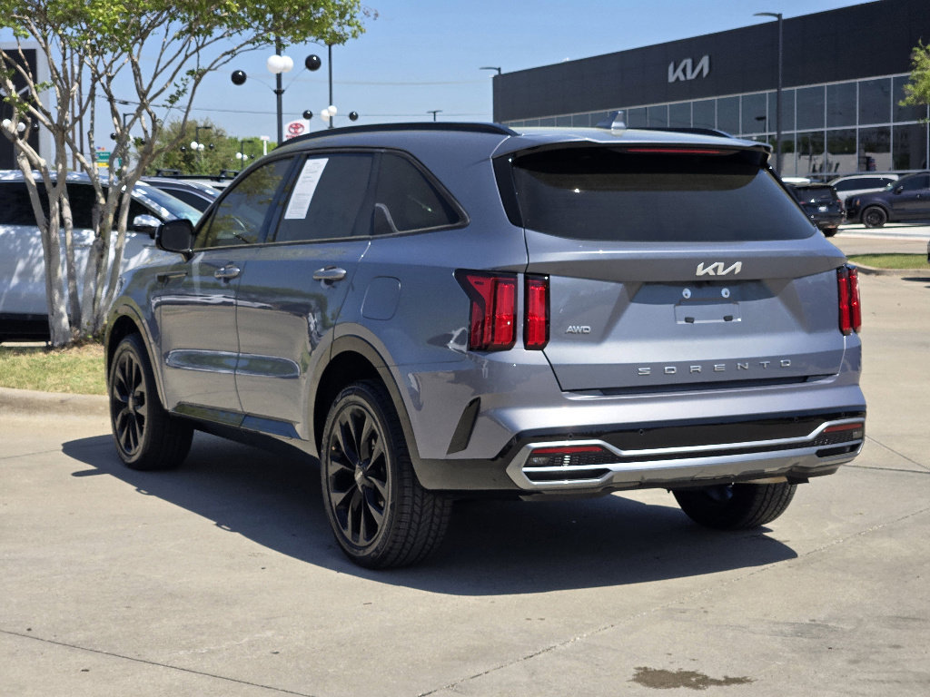 Certified 2022 Kia Sorento SX image 3