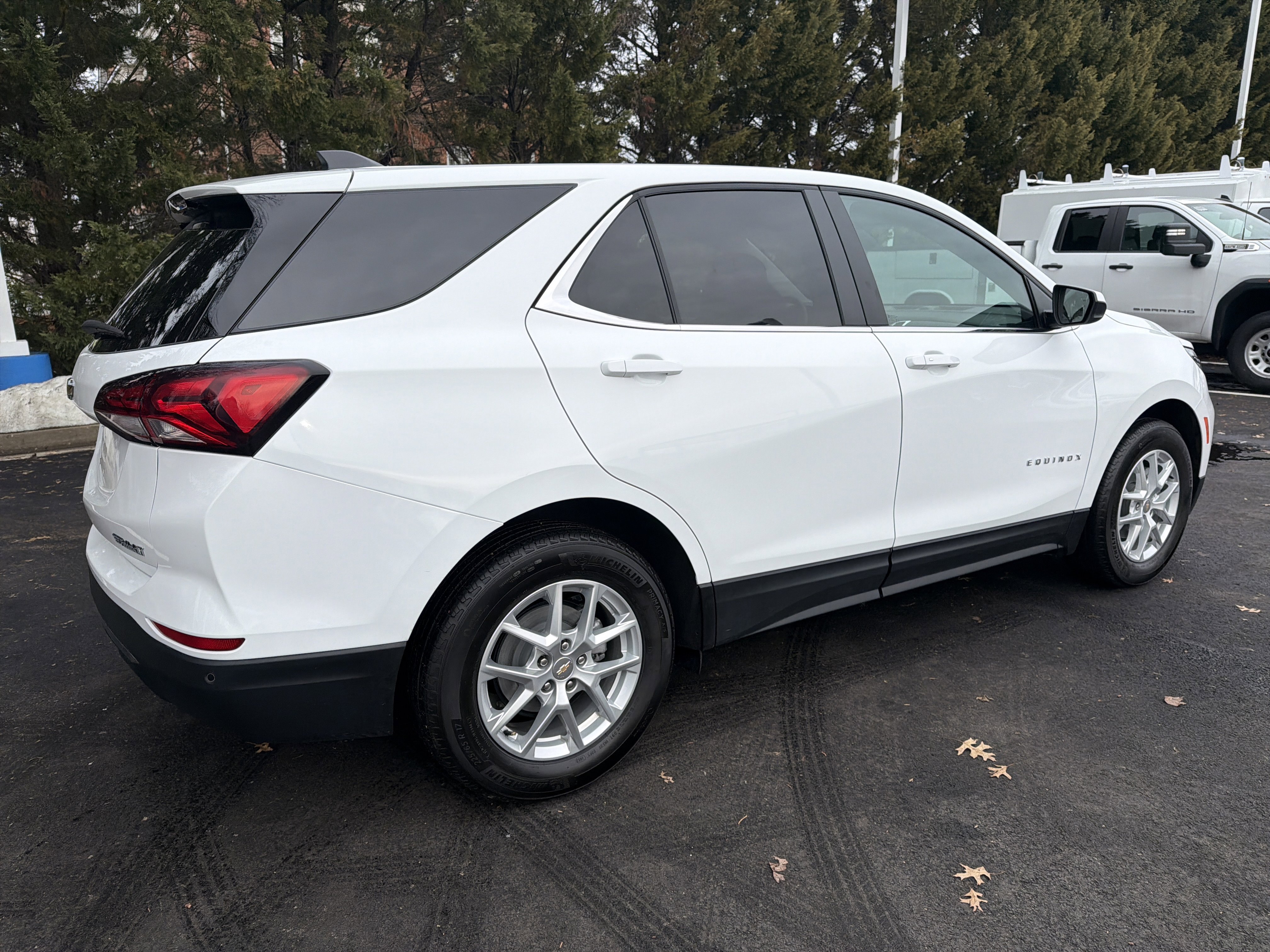 Used 2024 Chevrolet Equinox LT w/ LPO, Floor Liner Package image 10