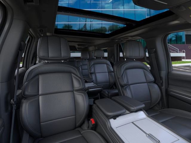 New 2025 Lincoln Navigator L Reserve w/ Jet Appearance Package image 10