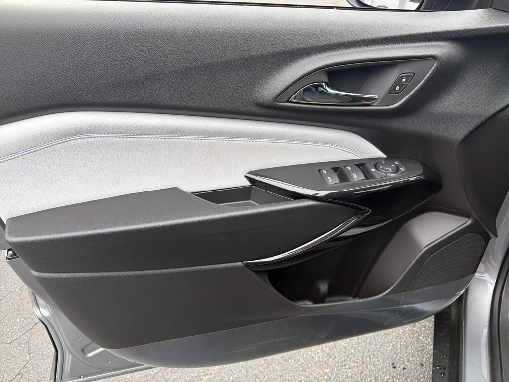 New 2026 Chevrolet Trax LT w/ Driver Confidence Package image 14