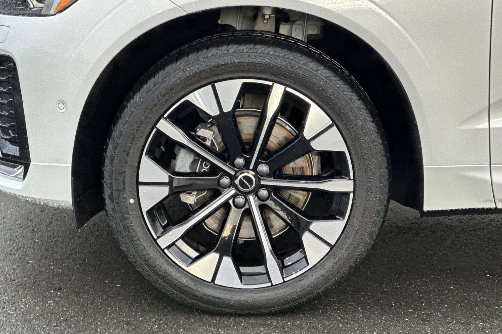 New 2026 Volvo XC60 B5 Plus w/ Protection Package Premier image 11