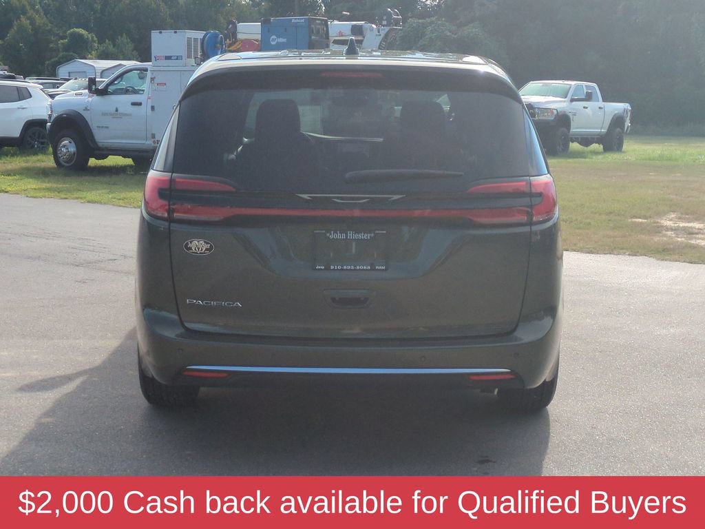 New 2027 Chrysler Pacifica Select FWD image 5