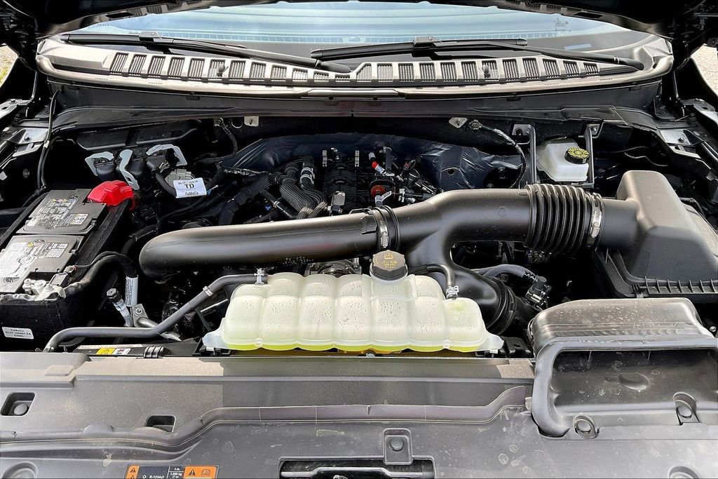 Used 2025 Lincoln Navigator Reserve image 9