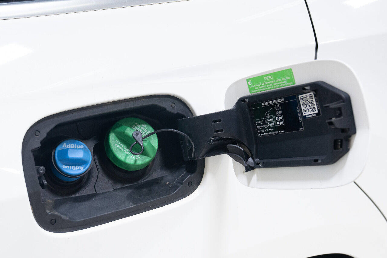 Used 2015 Mercedes-Benz GL 320 BlueTEC 4MATIC image 28