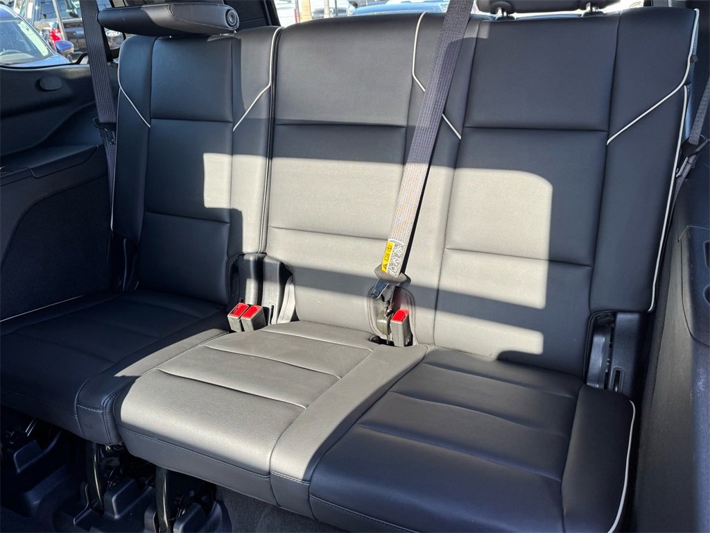 Used 2025 Cadillac Escalade Premium Luxury image 15