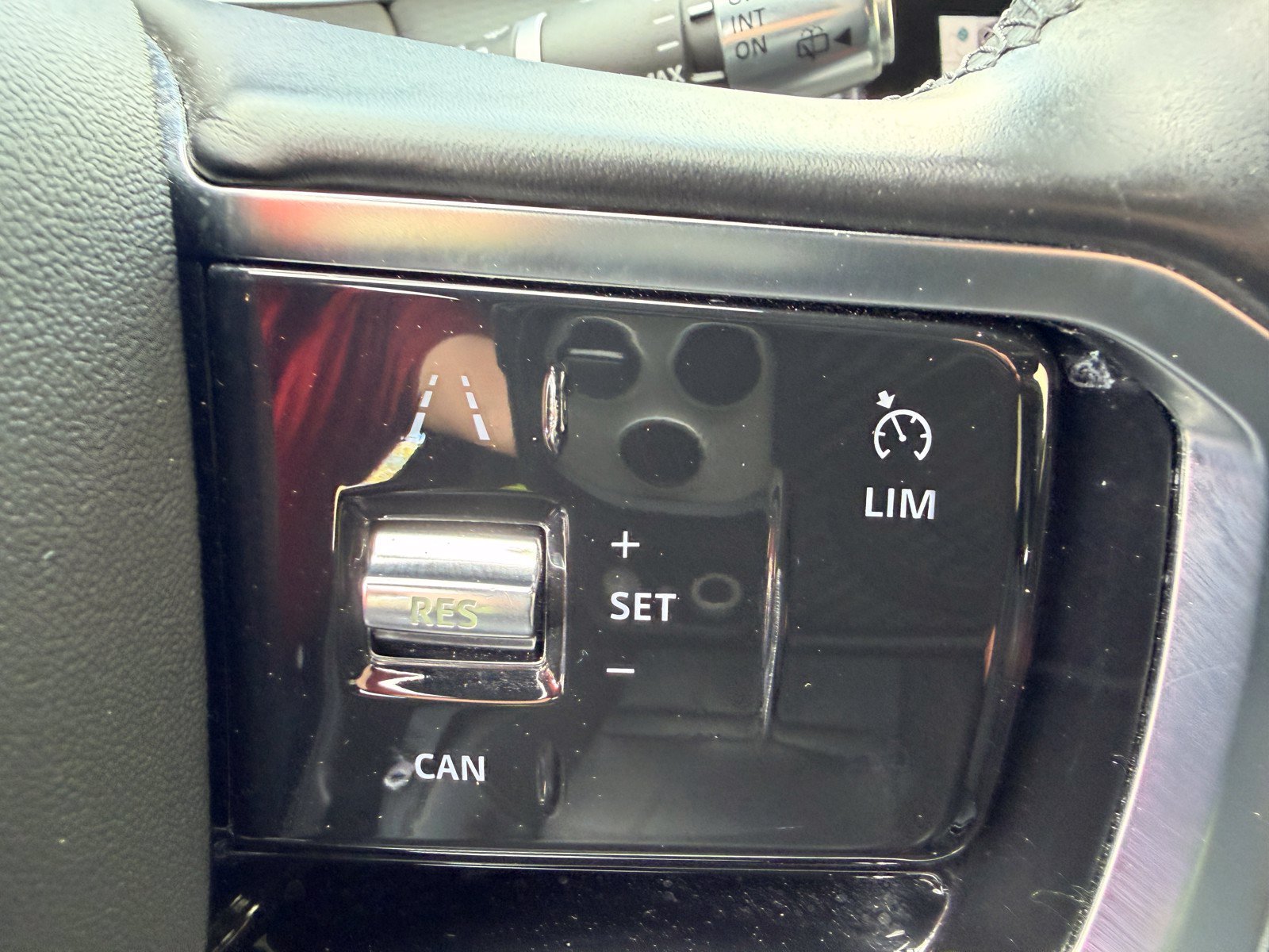 Used 2021 Land Rover Range Rover Evoque S AWD/4WD image 17