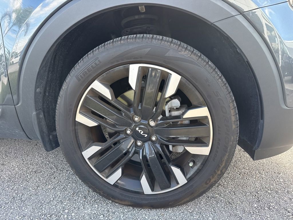 Used 2024 Kia Telluride SX w/ Towing Package image 37