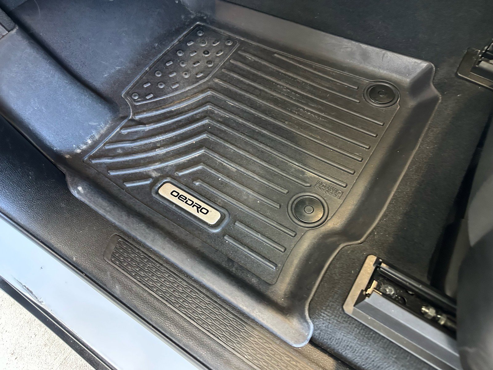 Used 2024 Jeep Grand Cherokee L Laredo w/ Luxury Tech Group I image 35