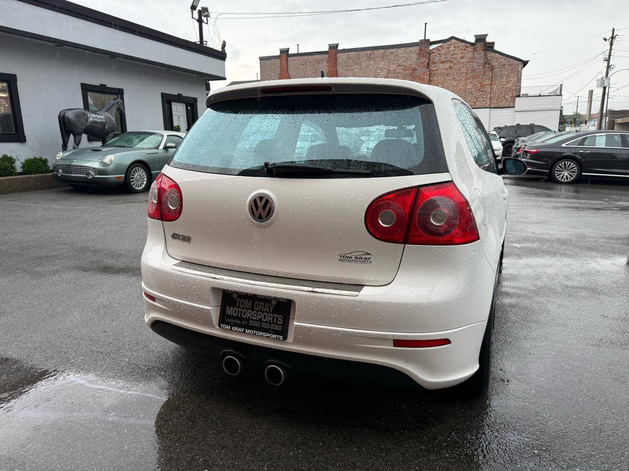 Used 2008 Volkswagen R32 AWD/4WD image 3