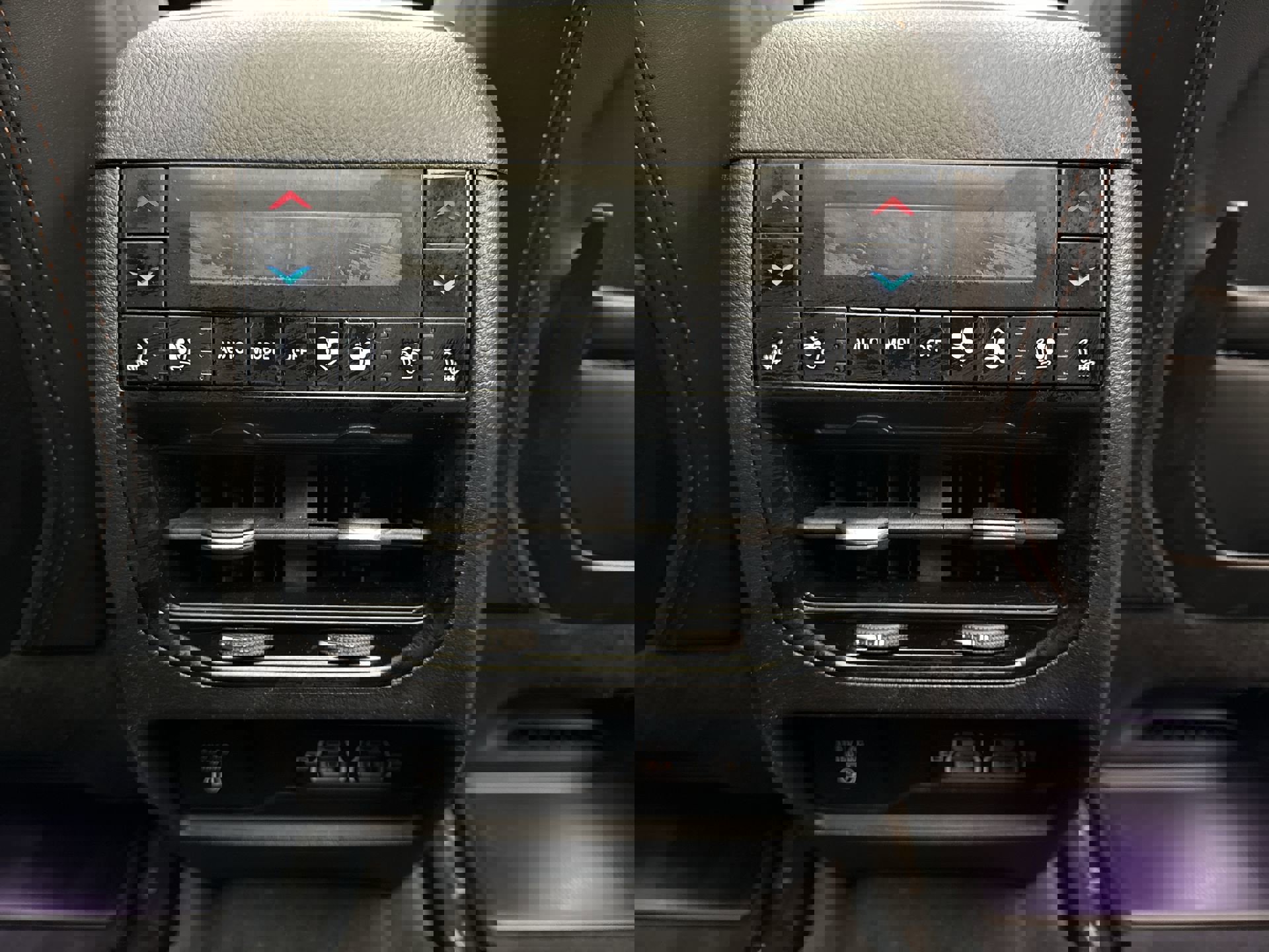 Used 2022 Jeep Grand Cherokee L Summit image 22