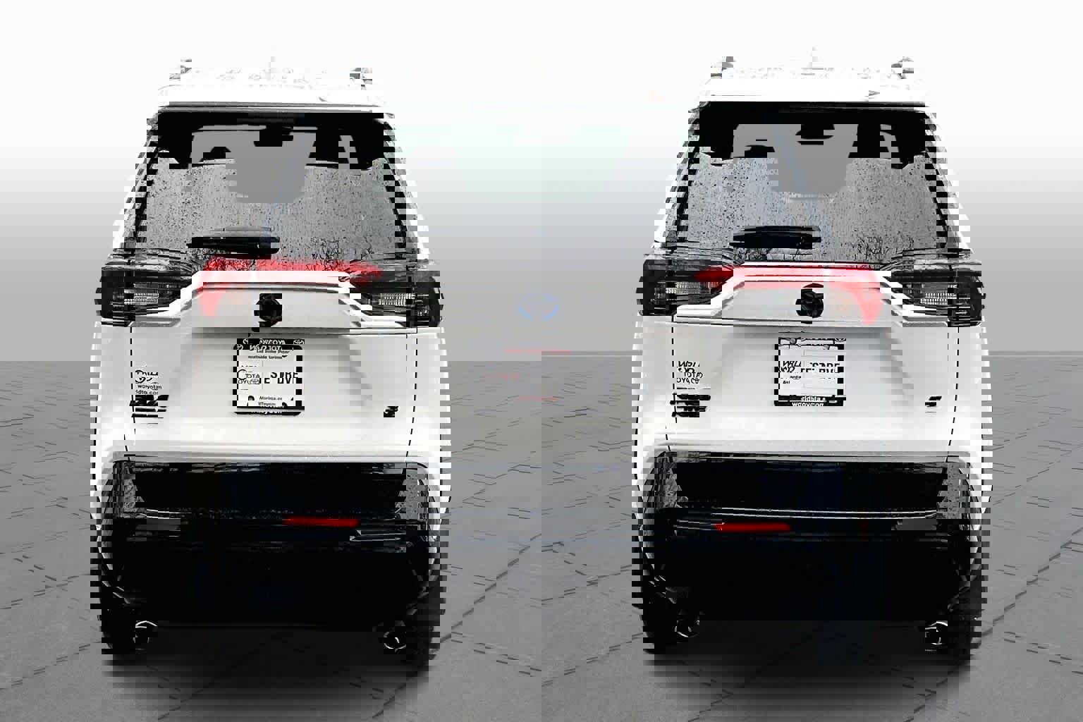 Used 2023 Toyota RAV4 SE image 4